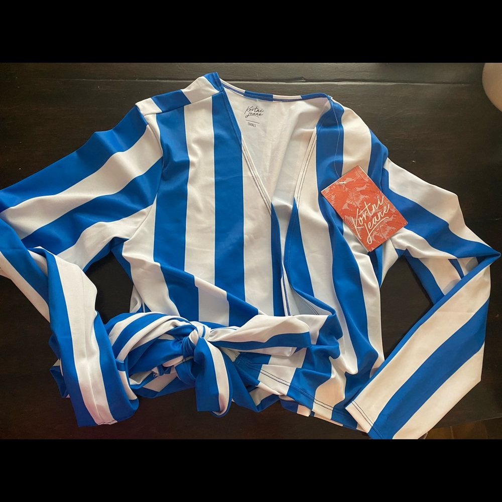Kortni jeane blue stripe Small rashguard NWT
